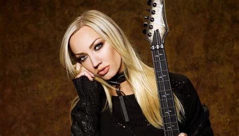 Alice Coopers Nita Strauss Recalls How She Starts To Play Guitar