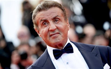 Born michael sylvester gardenzio stallone, () july 6, 1946) is an american actor, screenwriter, director, and producer. Sylvester Stallone é o novo dono de mansão na Flórida ...