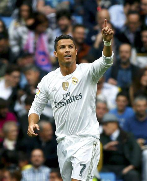 Fan club for cristiano ronaldo jr. Cristiano Ronaldo reveals he is cheating on several girls ...