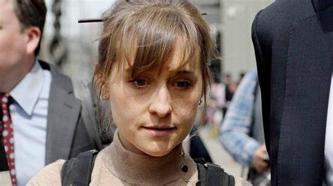 Smallville Actress Allison Mack Hows Her Life Going Post Nxivm Cult