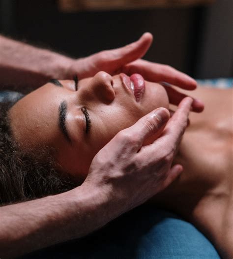 5 Surprising Benefits Of Lymphatic Drainage Massages Full Service Spa Essentials Of Brandon