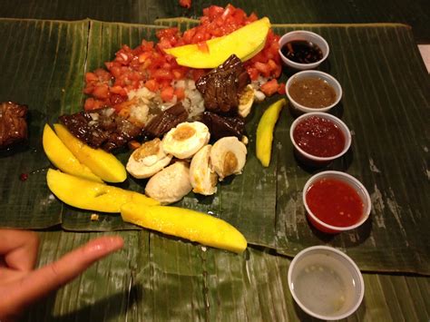 What To Eat Today Kamayan Style At House Of Sisig