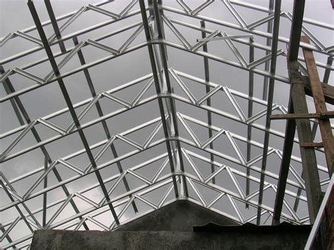 Dunia Teknik Sipil Konstruksi Atap Baja Ringan