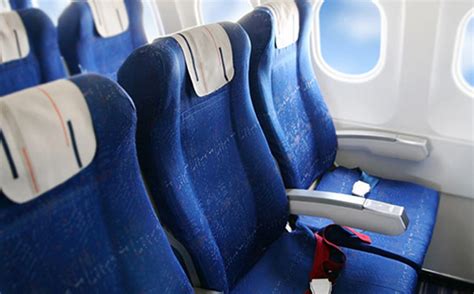 these are the seats you should avoid on a plane