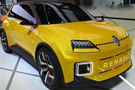 Auto Renault Réinvente La R5 Un Demi Siècle Après Son Lancement