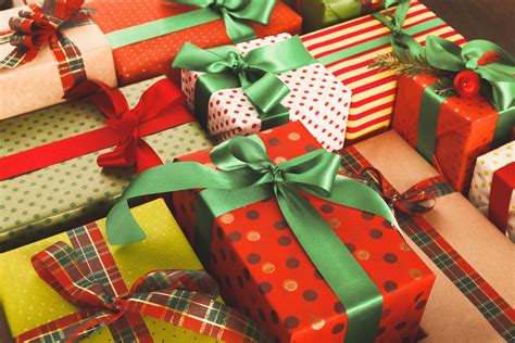 Top 5 Christmas Ideas to avoid Secret Santa Gifts Stress - Student life