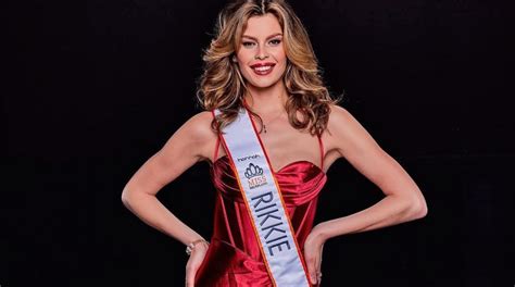 La modella transgender Rikkie Rollé vince Miss Olanda 2023 è polemica
