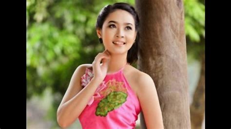 Jun 24, 2021 · con mucho sentimiento: Une mèche de cheveux (Salvatore Adamo) - Lê Hữu Đào (03 ...