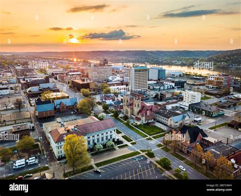 Downtown Huntington Wv Hi Res Stock Photography And Images Alamy