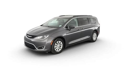 Used 2017 Chrysler Pacifica Carvana