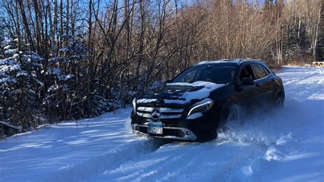Mercedes Benz Gla 4matic In Deep Snow With Snow Tires Youtube