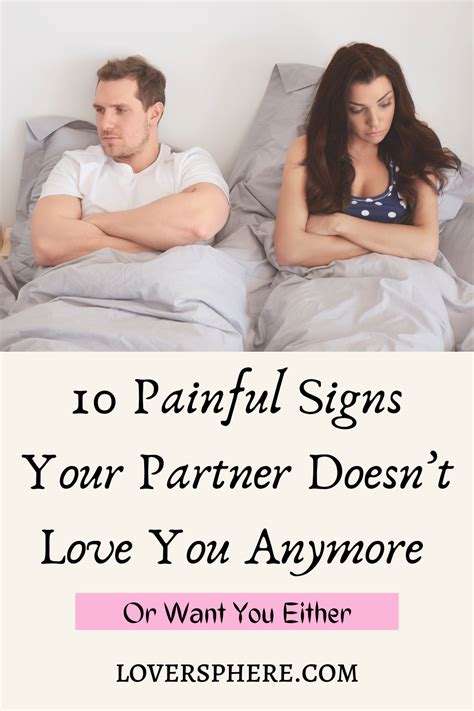 10 Signs He Doesnt Loves You Anymore Lover Sphere