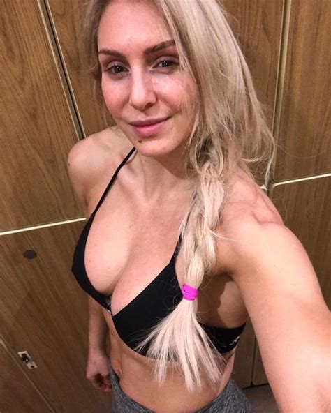 Charlotte Flair 누드 사진 및 섹스 장면 비디오 유명인 누드 할 수있다
