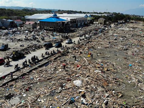 Photo A 3 Meters Tsunami Hits Palu The Jakarta Post