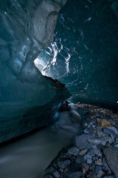 Amazing Glacier Caves 17 Pics