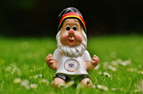 Dieser titel war die erste weltmeisterschaft für das deutsche nationalteam nach dem zweiten weltkrieg. Fußball-EM-NEWSticker: +++ erstes Spiel Deutschland ...