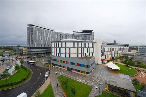 Glasgows Queen Elizabeth University Hospital Fire Caused By Discarded