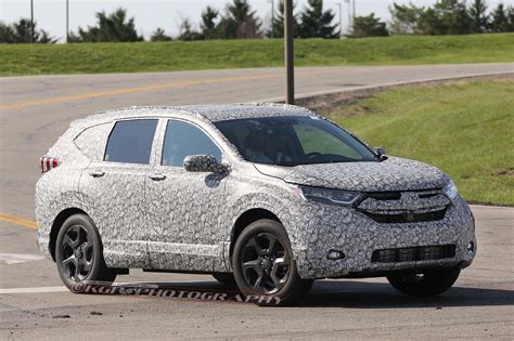 Honda Cr V Spied Looking Curvy And Sophisticated Autoblog