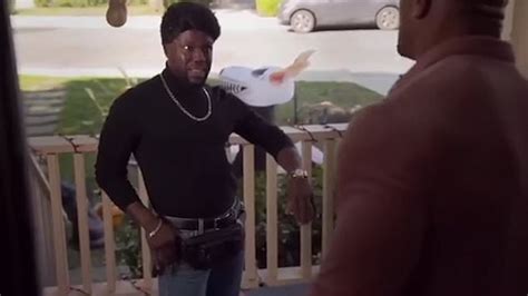 Kevin Hart Recreates Dwayne Johnsons Iconic Fanny Pack Outfit The