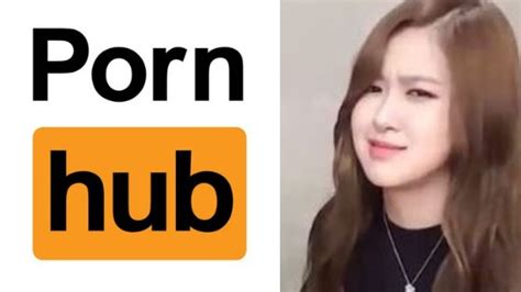 Pornhub Tags Blackpink Rose And Starts Following Her On Instagram What