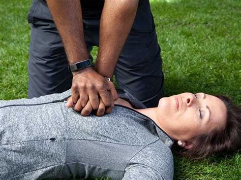Why People Fear Performing Cpr On Women And What To Do About It