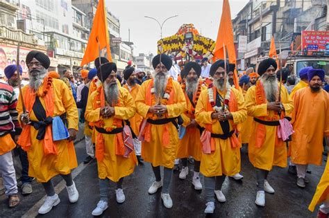 Gurpurab 2018 Guru Nanak Jayanti Celebrations In India News18