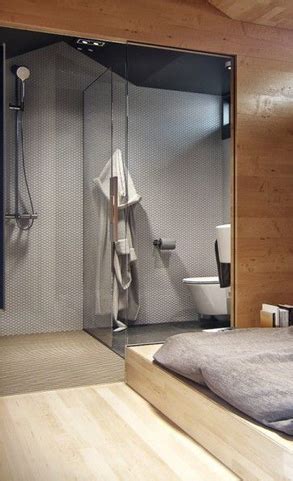 Pastikan hal yang utama dalam kamar mandi harus ada, yaitu pada model rumah modern, kebanyakan menggunakan wc duduk dan shower saja. Inilah 5 desain Shower Kamar Mandi Indoor Terbaru | Desain ...