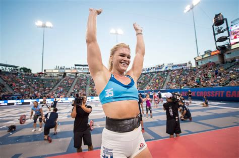 Now, she's set her sights on competing in the super bowl of crossfit. What Are the CrossFit Games? - FITNESS HQ
