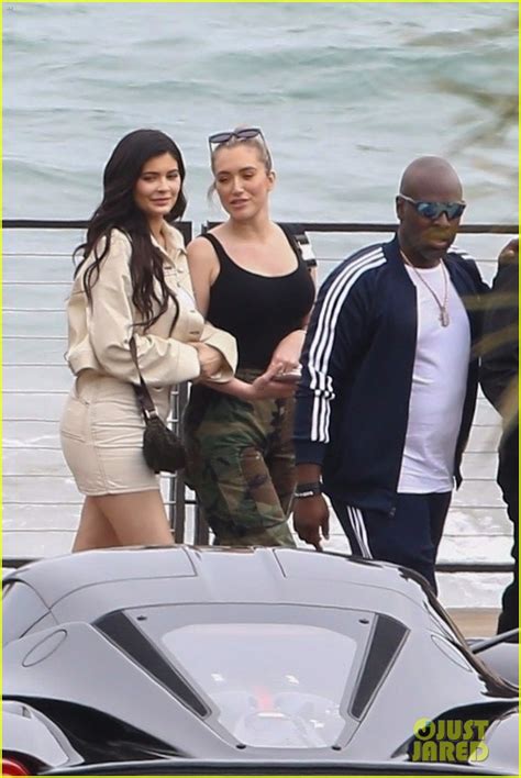 Kylie Jenner Holds Hands With Anastasia Karanikolaou Photo 1161139