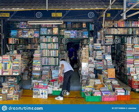 Second Hand Book Shop At Chatuchak Weekend Market I Editorial Stock