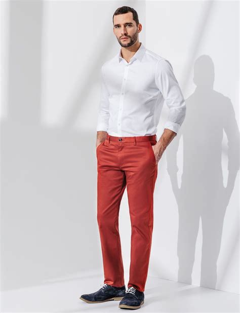 Vib's, profitez de conseils mode, de centaines de nouveautés et du meilleur de vos marques préférées ! Chino slim rouge moyen - Brice | Pantalon chino homme ...