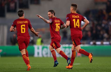 Roma win on away goals. Roma vs. Barcelona, UEFA Champions League: Art of the goal ...