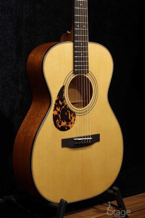 Furch Om32 Sm Acoustic Guitar Lefthand Stageshop