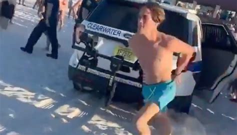 Spring Breaker In Florida Filmed Escaping A Police Car While Handcuffed