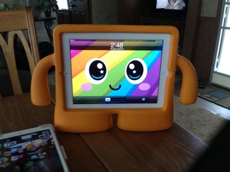 How Cute Is My Kids Ipad Lol I Love The Speck Case And The Smiley Face