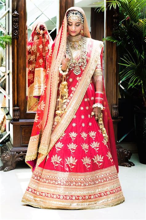 Sonam Kapoor And Anand Ahujas Wedding Heres A Good Look At Sonams