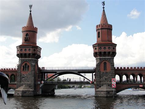 Die Oberbaumbrücke Berlin Kreuzberg Friedrichshain Erba Flickr