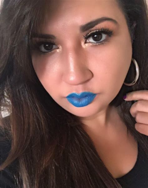 Beauty By Gisell How To Wear Blue Lipstick