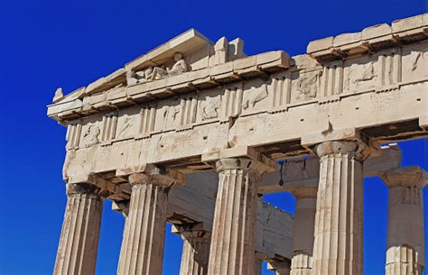 Foto De Parte Da Antiga Acrópole O Partenon Em Atenas Grécia E Mais