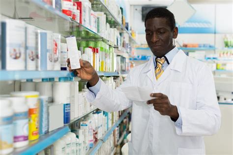 What Is A Pharmacy Technician A Complete Career Information Guide