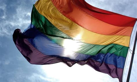 día del orgullo lgbtiq qué significa la sigla y qué representa cada color de la bandera