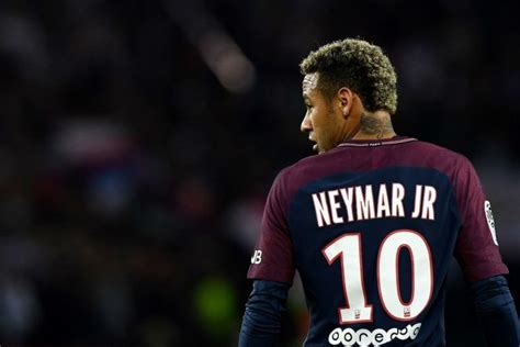 Neymar jr psg is a professional brazilian footballer born on 5th february 1992 who plays as a forward for french club psg and also for brazilian national team. Best Neymar Wallpapers HD (avec images)