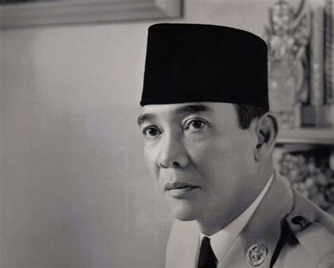 Musik kontemporer di indonesia nama : Biografi Ir. Soekarno dalam Bahasa Inggris & Artinya - Cara Mudah Belajar Bahasa Inggris