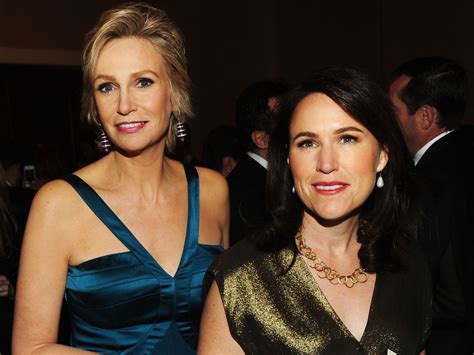 Jane Lynch And Wife Planning To Divorce Cbs News