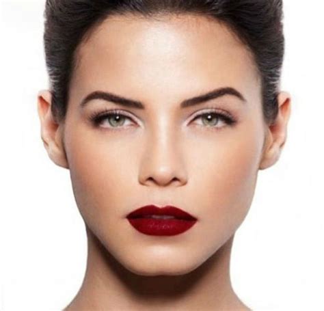20 Gorgeous Vampy Lips To Try This Fall Dark Red Lips Deep Red