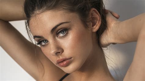 1280x720 Meika Woollard 2020 720p Wallpaper Hd Celebrities 4k