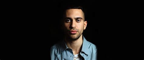 He is known as india's national comedian. MAHMOOD - NUOVO SINGOLO, ALBUM E TOUR - VIVAFM