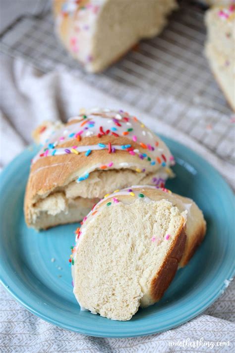 Try this rich and aromatic italian easter bread recipe served with a simple icing that makes for a festive and delicious treat similar to panettone. Easy Italian Easter Bread | Recipe | Italian easter bread ...