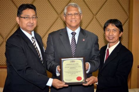 Bukan pelajar yang sedang melanjutkan pengajian di mana mana ipt kecuali pelajar uitm. UiTM iktiraf pengalaman kerja sebagai syarat kemasukan ...