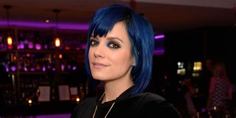 Lily Allens Blue Hair And Makeup Combo Looks Amazing